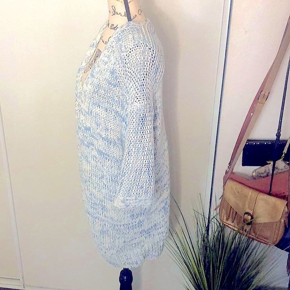 Gap Blue & White Oversized Knit Cardigan size Small - Picture 4 of 8
